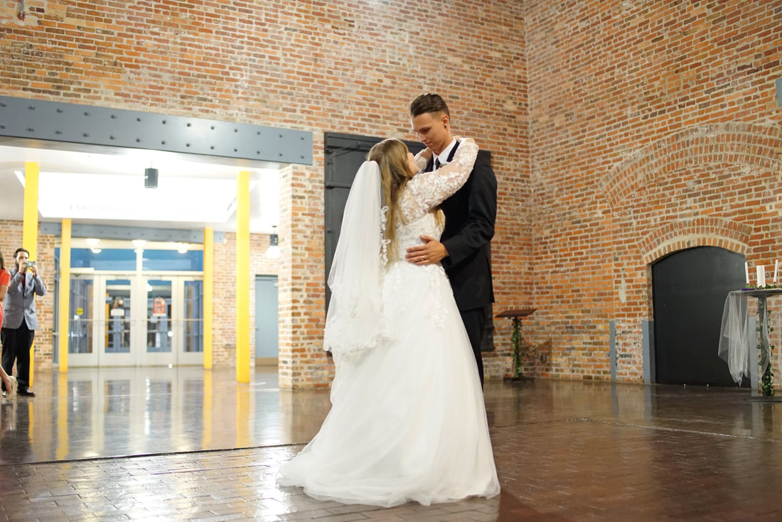 Jennifer + Zack Bridgers | Wedding Highlights | First Dance