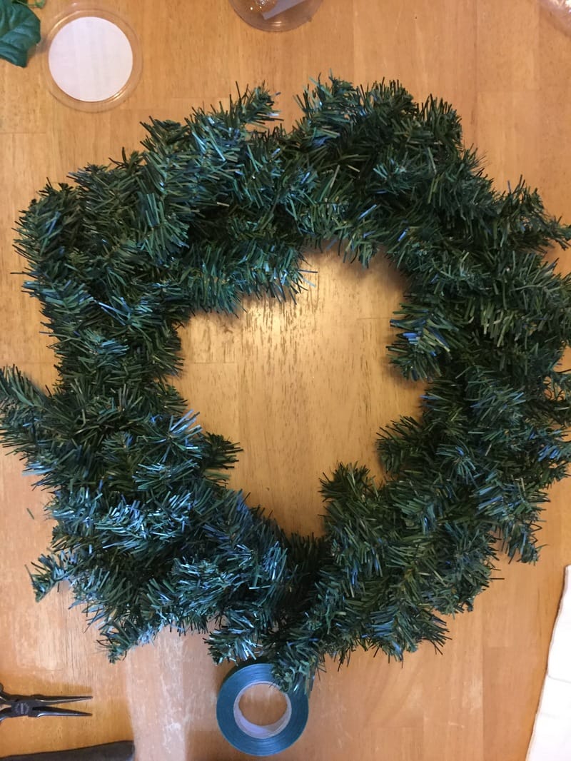 DIY Christmas Wreath Step 1